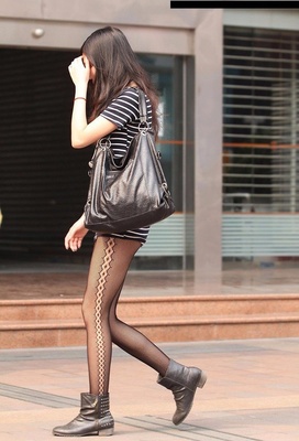 如梦令·点滴空阶疏雨