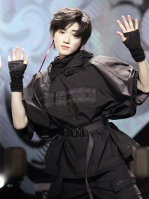 我成了白富美女配